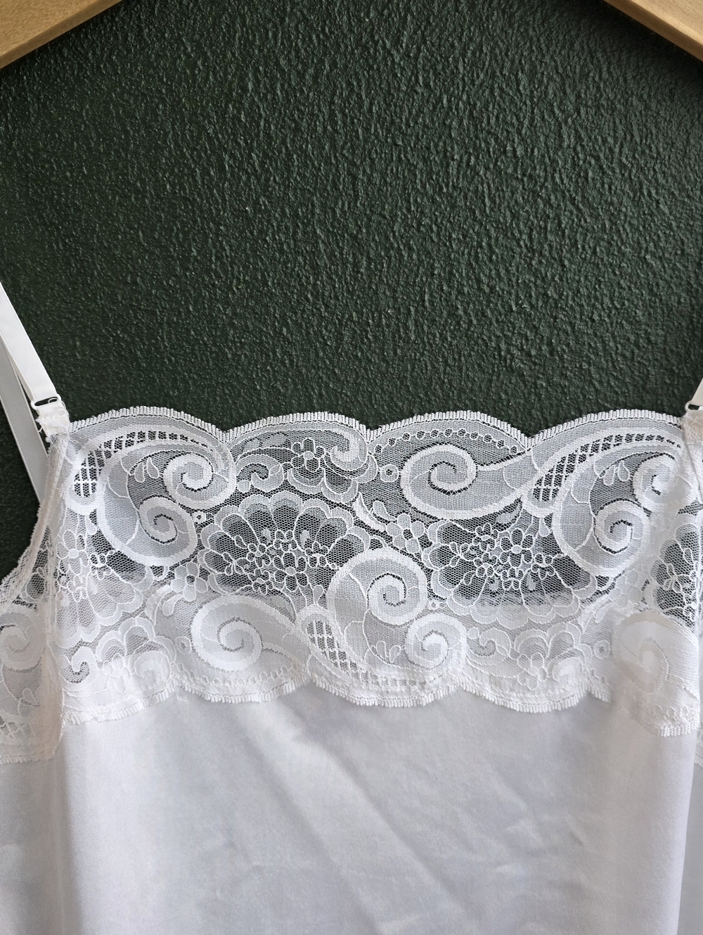 Vintage 1960's Smart Camisole Women’s Cream Lace-Trim Slip Top Sz 36 - Picture 4 of 11